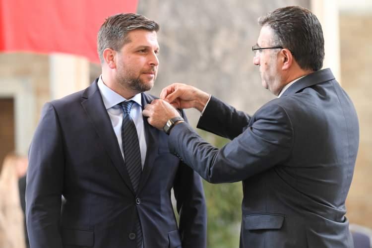 <p> AK Parti Elazığ Milletvekili Mahmut Rıdvan Nazırlı kaydını yaptırdı.</p>
