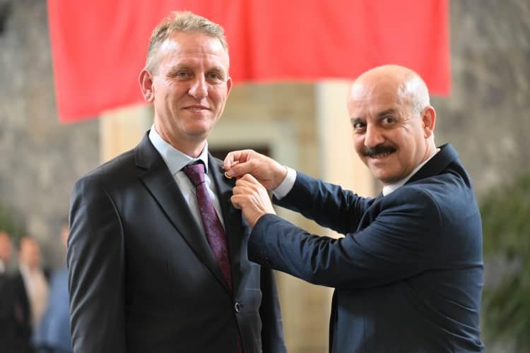 <p>AK Parti Kütahya Milletvekili Mehmet Demir, kaydını yaptırdı.</p>
