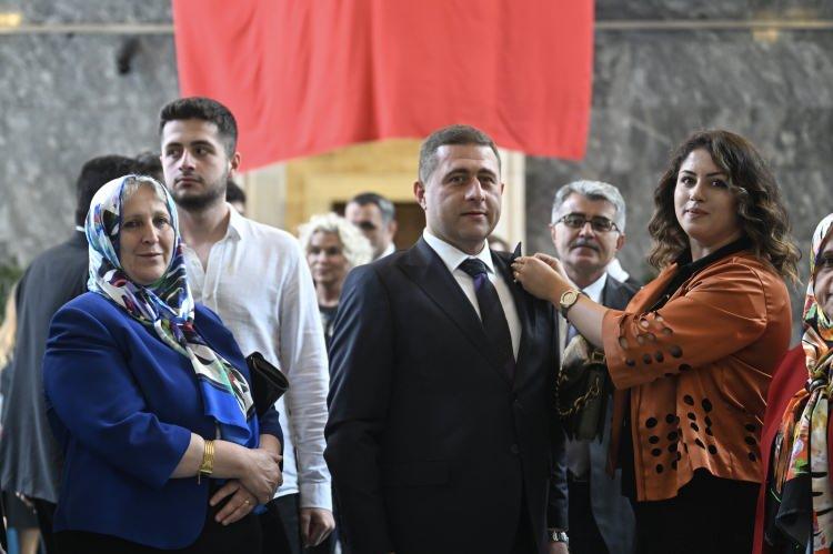 <p>Meclise gelen MHP Yozgat Milletvekili İbrahim Ethem Sedefi kayıt yaptırdı.</p>
