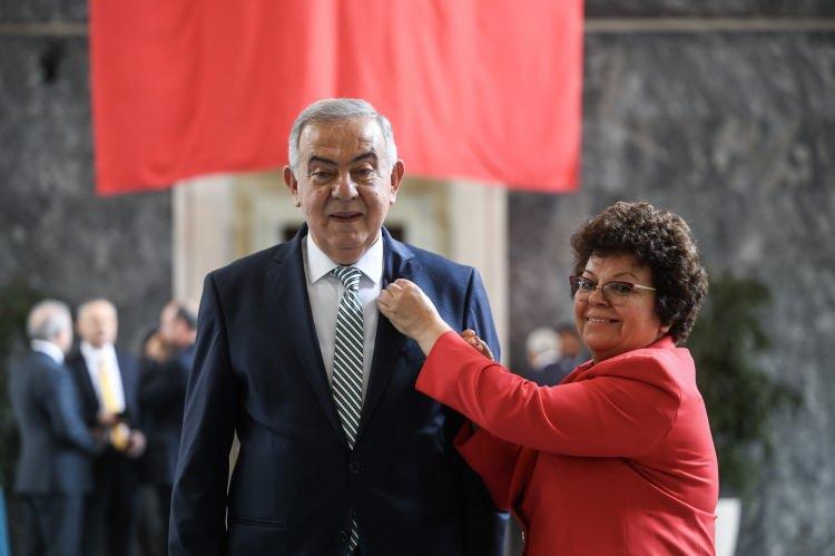 <p>Meclise gelen CHP İzmir Milletvekili Haydar Altıntaş, kayıt yaptırdı.</p>