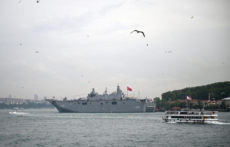 <p>TCG Anadolu, ilk olarak 11 Nisan-1 Mayıs tarihlerinde gerçekleştirdiği Sarayburnu ziyaretinde 140 binden fazla vatandaşı ağırladı.</p>