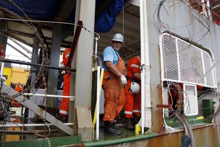 <p>Gressly, operasyonun tamamlanması için birçok adım olduğunu belirterek, "Çok değişken bir siyasi ve güvenlik ortamında çalışıyoruz. Hiçbir engelle karşılaşmadan çalışacağımızı düşünmek saflık olur ama şimdiye kadar karşılaştığımız sorunları aşmayı başardık." diye konuştu</p>
