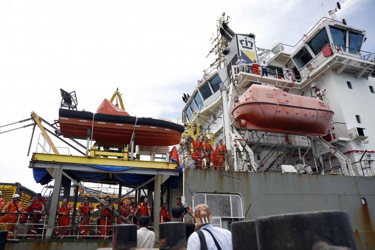 <p>Operasyon, 2015'ten bu yana Yemen kıyısı açıklarında terk edilmiş durumdaki "SAFER FSO" isimli tankerdeki 1,1 milyon varil civarında olduğu tahmin edilen petrolü taşımayı hedefliyor.</p>
