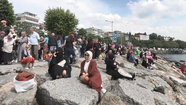 <p>Kız Kulesi, yaklaşık 3 yıl süren restorasyon çalışmaları sonrasında 11 Mayıs'ta ziyarete açıldı. Kültür ve Turizm Bakanlığı, yapıya ulaşım ve ziyaretlerin 1 Haziran'a kadar ücretsiz olacağını duyurdu.</p>