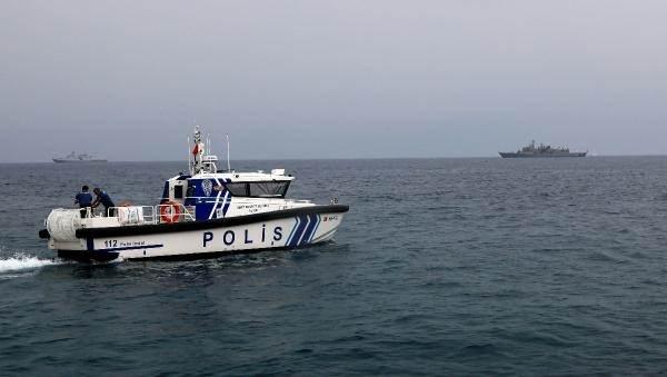 <p>Türkiye ile Yunanistan, planlanan deniz tatbikatlarını ikili ilişkilerin geliştirilmesi amacıyla geçen ay karşılıklı iptal etme kararı aldı.</p>
