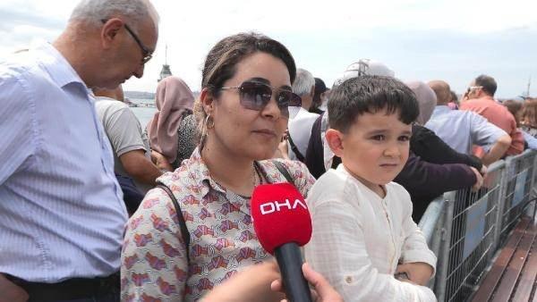 <p><strong>DAHA ÖNCE HİÇ GELMEMİŞTİM YENİ HALİNİ GÖRMEYE GELDİM</strong></p>
<p>Kuyrukta bekleyenlerden Dilek Yeşilyurt, "Yaklaşık 1 buçuk saattir sırada bekliyorum. Bugün son gün diye geldik, seçimde görevim vardı aslında niyetimiz o gün gitmekti ama bugün oğlum için de okuldan izin alıp geldim. Bugünü değerlendirmek istedim. İlk defa görmek nasip olacak, restorasyon yapılmış halini merak ettim" dedi.</p>