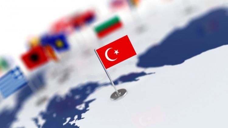 <p><strong>YENİ KABİNE GÜVEN VE İSTİKRAR EKİBİ</strong><br />
</p>
<p>Yeni kabinenin en geç pazartesi açıklanması beklenirken ekonomide de yeni dönemin "güven ve istikrar" ekibi belirlenecek. AK Parti ekonomi kurmayları Hükümet Programı'nın ekonomi ayağını hazırlayacak. Programda, seçim sonuçları ve toplumun tüm kesiminden gelen talepler dikkate alınacak.</p>