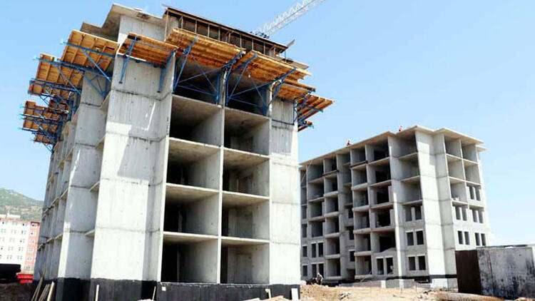 <p>Kahramanmaraş merkezli 6 Şubat'ta meydana gelen 7.7 ve 7.6 büyüklüğündeki depremler, 11 ilde büyük yıkıma neden oldu.</p>