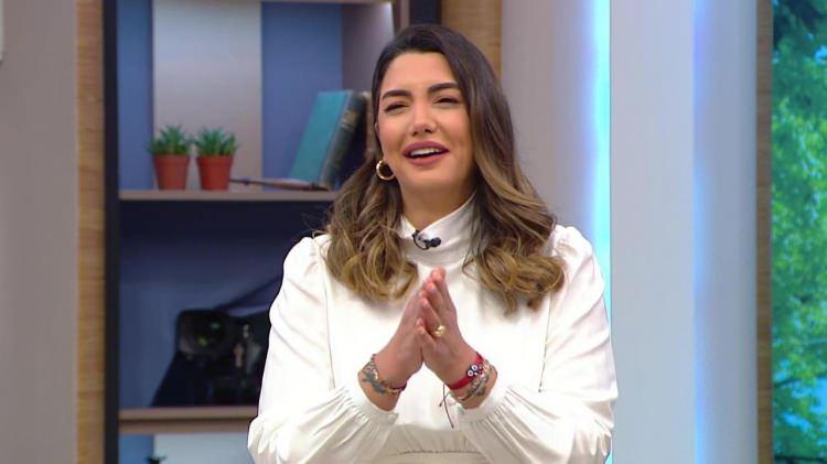 <p><span style="color:#000000"><strong>CNN Türk özel haberler şefi Fulya Öztürk, meslek hayatındaki başarısıyla son dönemlerin en dikkat çeken isimleri arasında yer alıyor. </strong></span></p>
