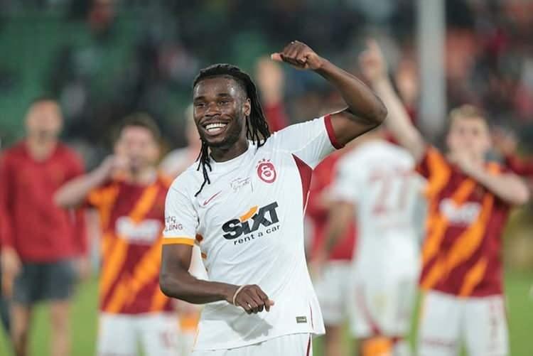 <p><strong>SAM ADEKUGBE</strong></p>

