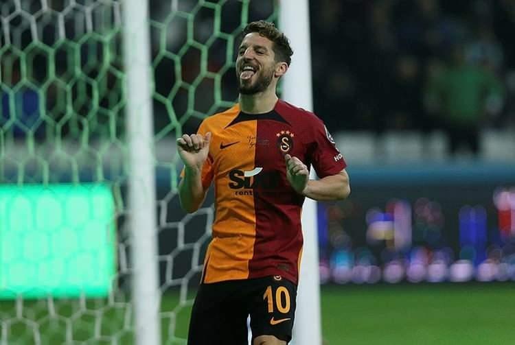 <p><strong>DRİES MERTENS</strong></p>
