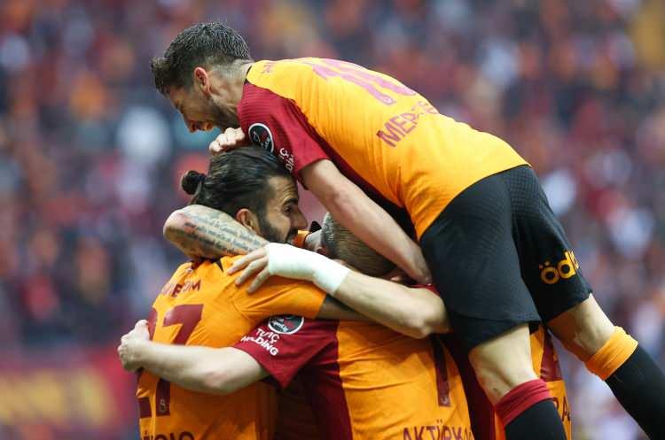 <p>Valilikten olumlu yanıt gelmesi durumunda Galatasaray Kulübü’nden gerekli duyuru yapılıp etkinlik düzenlenecek.</p>
