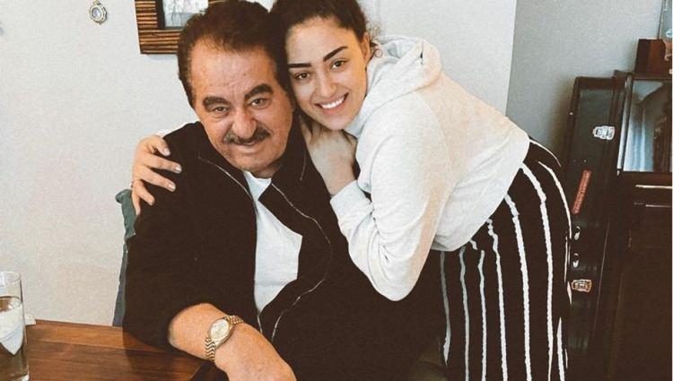 <p><span style="color:#000000"><strong>Ge&ccedil;tiğimiz yıl İstanbul'daki l&uuml;ks bir otelde şarkıcı Levent D&ouml;rter ile nikah masasına oturan Dilan &Ccedil;ıtak'ın hamile olduğu iddia edildi.</strong></span></p>
