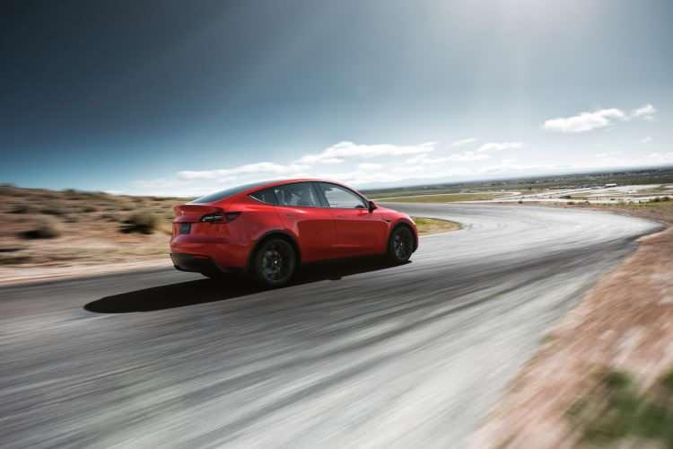 <p>Zamlar sonrasında Tesla Model Y RWD 1.732.765 TL, Tesla Model Y AWD Long Range 1.808.728 TL ve Tesla Model Y AWD Performance 1.907.193 TL oldu.</p>
