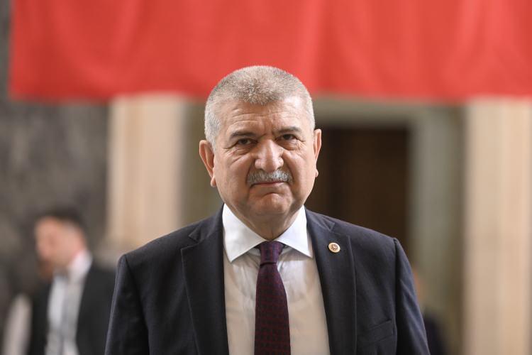 <p> CHP Bursa Milletvekili Cemalettin Kani Torun, kaydını yaptırdı.</p>
