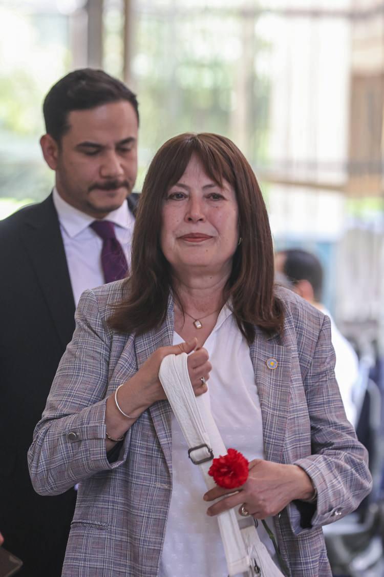 <p> İYİ Parti Manisa Milletvekili Şenol Sunat, kayıt yaptırdı.</p>
