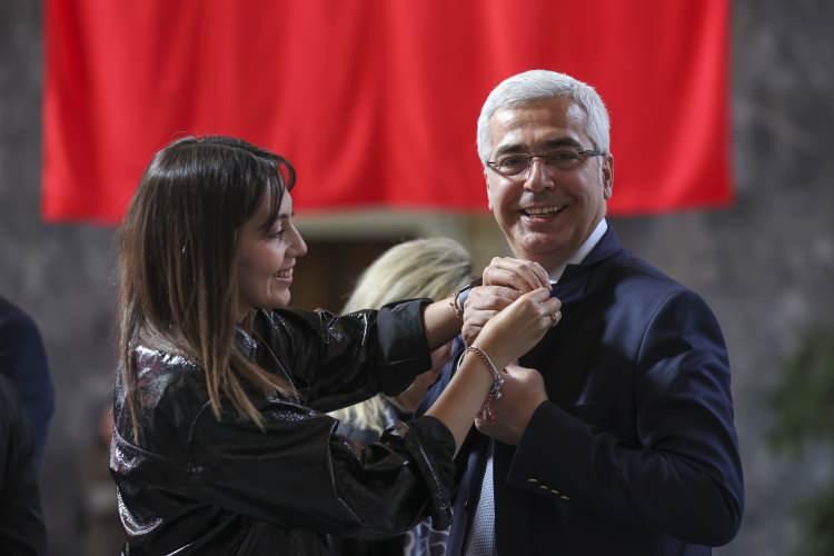 <p>CHP İzmir Milletvekili Mehmet Salih Uzun , kayıt yaptırdı.</p>
