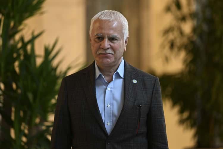 <p>Meclis'e gelen İYİ Parti Ankara Milletvekili Koray Aydın, mazbatasını görevlilere teslim ederek kaydını yaptırdı.</p>
