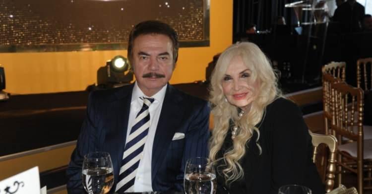 <p><strong>"Cumhurbaşkanımız çok büyük bir lider, ona sahip çıkmalıyız. Seçim sürecinde de kendisini canı gönülden destekledim. Sosyal medyamda da paylaşımlar yaptım. Cumhurbaşkanımızı destekleyen paylaşımlarım sonrası bazı kesimlerden o kadar çok hakarete maruz kaldım ki anlatamam. Çok terbiyesiz, ahlaksız ithamlarla karşılaştım. Hepsini avukatım aracılığıyla dava ediyorum.</strong></p>