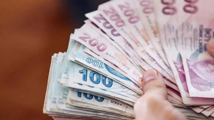 <p>Ancak burada kamu işçisine yapılan yüzde 45'lik zammın referans alınması bekleniyor.</p>