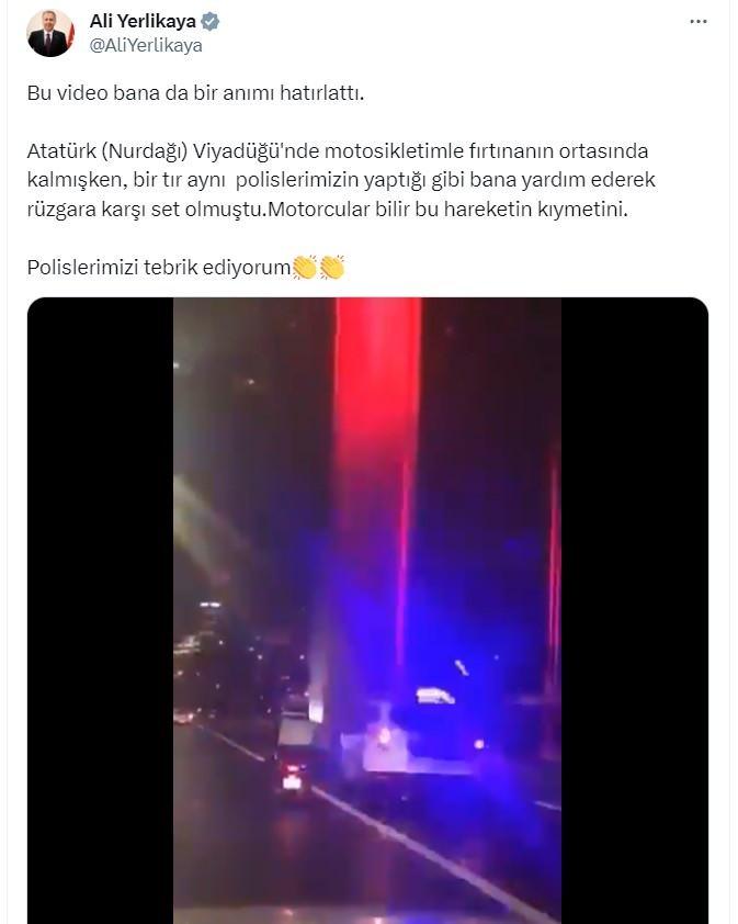 <p>Motosikletçiler tarafından sevilen Yerlikaya, Boğaziçi Köprüsü’nde bir motokuryenin geçişine yardımcı olan polisleri bile ödüllendirdi. Kendi anısını da paylaşan Yerlikaya, polisleri tebrik etti.</p>
