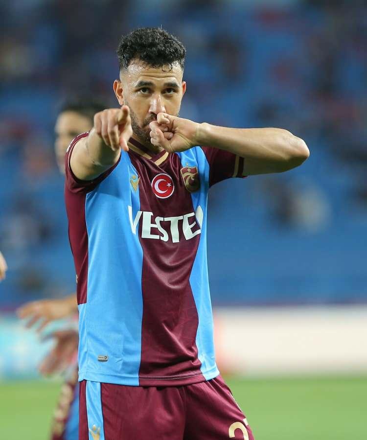 <p>Trezeguet<br />
<br />
Takım: Trabzonspor<br />
<br />
Gol sayısı: 11</p>
