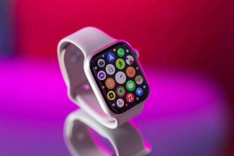 <p><strong>Apple Watch Series 8</strong></p>

<p><strong>41 mm eski fiyatı:</strong> 10.699 TL <strong>| Yeni fiyatı:</strong> 11.999 TL</p>

<p> </p>

<p><strong>Apple Watch Series 8</strong></p>

<p>45 mm eski fiyatı: 11.499 TL<strong> | Yeni fiyatı: </strong>12.999 TL</p>
