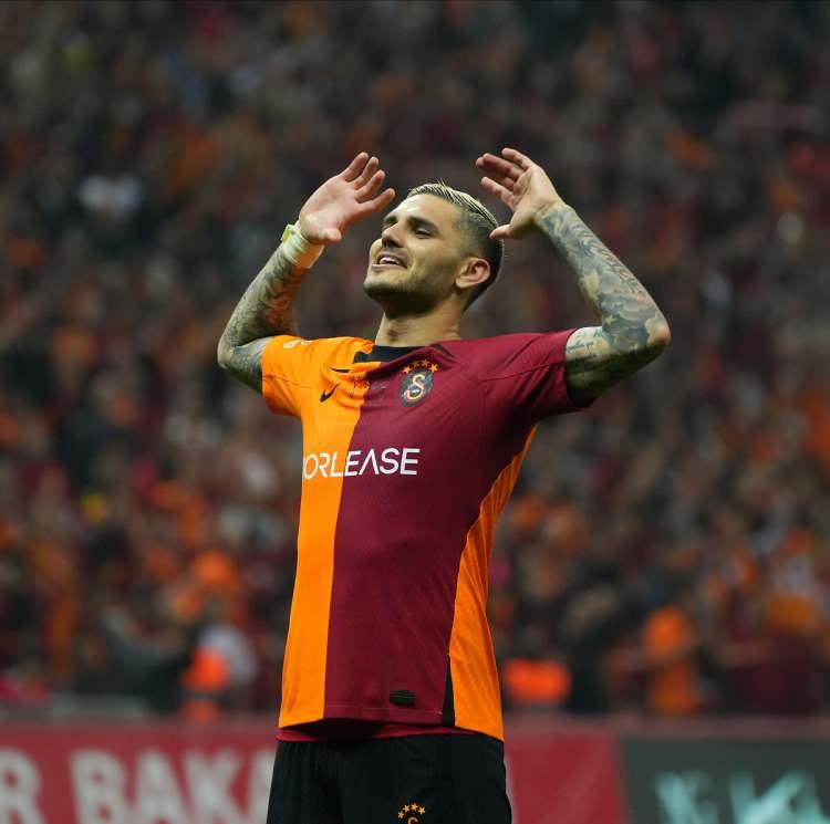 <p>Mauro Icardi<br />
<br />
Takım: Galatasaray<br />
<br />
Gol sayısı: 22</p>