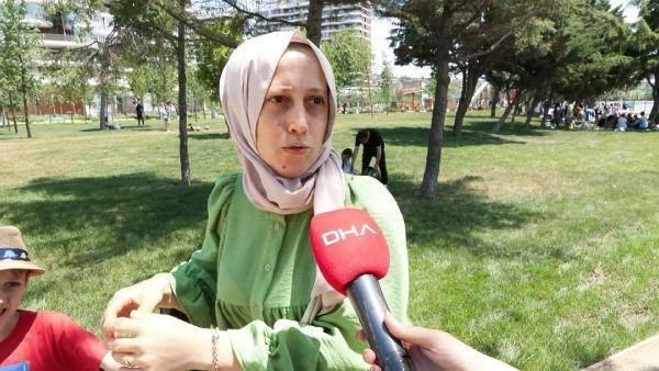 <p>Nazlı Şengün, “Bir önlem alınabilir. Buna gelip belediyeciler bakabilir, çocuklara zarar vermemesi açısından işlem yapabilirler. Korkulur, alerjisi olanlar için tehlikeli" diye konuştu.  </p>
