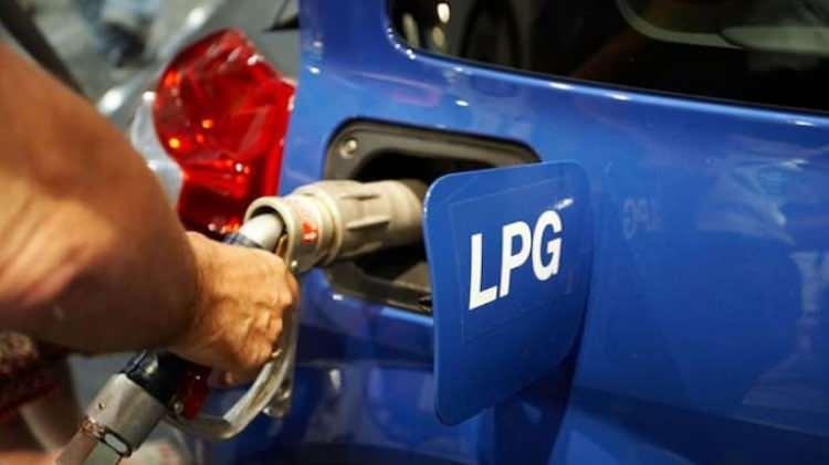 <p>Otogaz grubunda da zam bekleniyor. Foreks Haber'in aldığı bilgiye göre, yarından geçerli olmak üzere LPG'ye 67 kuruş fiyat artışı bekleniyor.</p>