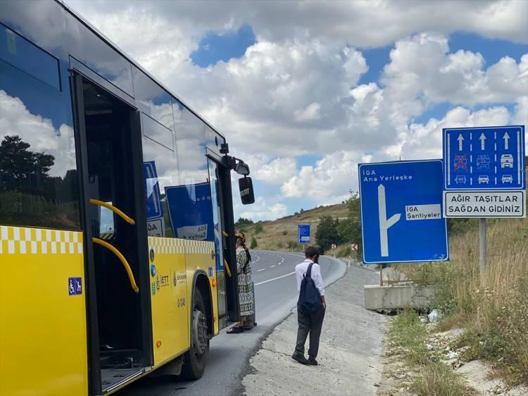 <p>İETT'nin 2022'de 6 milyar 710 milyon lira gelir elde ettiğini, 8 milyar 930 milyon lira da gider yaptığını açıklayan Kaynar, İETT'nin 2019 sonu itibarıyla 725 milyon 942 bin lira olan borcunun 10 kat artarak 2022 sonunda 7 milyar 185 milyon liraya yükseldiğini ifade etti.</p>
<p> </p>