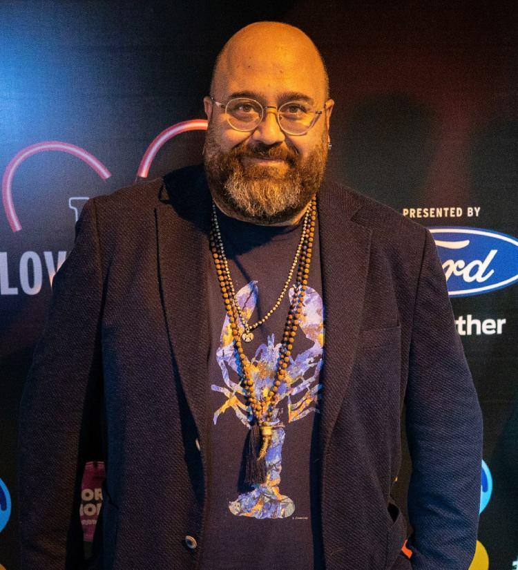 <p><span style="color:#000000"><strong>22 YIL 6’ŞAR AY HAPİSLERİ İSTENDİ</strong></span></p>
<p><span style="color:#000000"><strong>Şüphelilerin yasal mevzuata, bilime ve fenne uygun şekilde duvarın tadilini ve onarımını yaptırmaları durumunda duvarın çökmeyeceğinin aktarıldığı iddianamede, şüphelilerin dikkat ve özen yükümlülüğüne aykırı hareketleri sonucu Baha Eddin Ali Hafez Shanablehin yaralanmasına, Ahmad Muhammed Salem Lubbadın ise ölümüne neden oldukları belirtildi. Sanıklar Somer Sivrioğlu ile 6 şüphelinin “Bilinçli taksirle ölüme ve yaralanmaya neden olma” suçundan 2 yıl 8er aydan 22 yıl 6şar aya kadar hapis cezasına çarptırılmaları talep edildi.</strong></span></p>
<p><span style="color:#000000"><strong>İLK DURUŞMA GÖRÜLDÜ</strong></span></p>
<p><span style="color:#000000"><strong>İstanbul Ağır Ceza Mahkemesinde görülen ilk duruşmaya, mülk sahibi sıfatında yer alan tutuksuz sanıklar Mehmet Levent Kula, Sevinç Kula, Gülay Kula, Sakine Öçal taraf avukatlarıyla birlikte katıldı. Sanık Somer Sivrioğlu’nun avukatı bir sonraki celse müvekkilini hazır edeceğini söyledi.</strong></span></p>