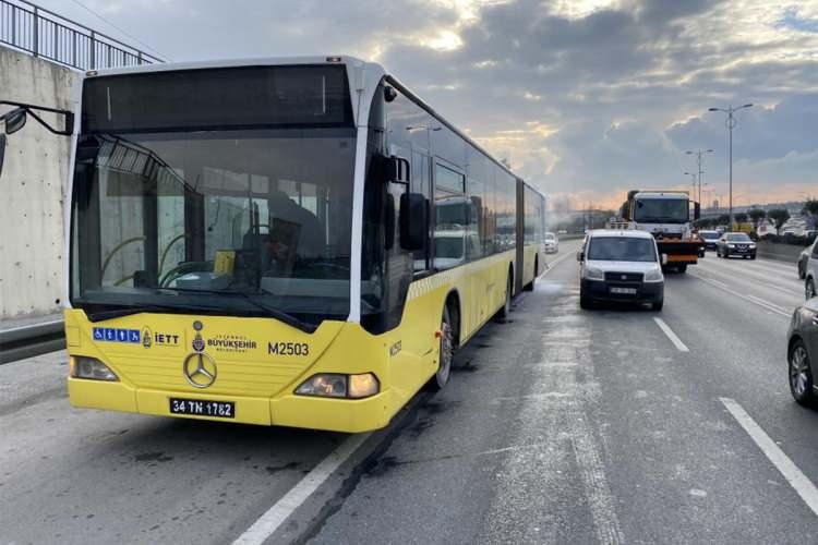 <p>İstanbul Büyükşehir Belediyesi Meclisi Hukuk Komisyonu Başkanı Muhammet Kaynar, AA muhabirine yaptığı açıklamada, İETT'nin otobüslerinin sürekli arızalarla ve kazalarla gündeme geldiğini söyledi.</p>
