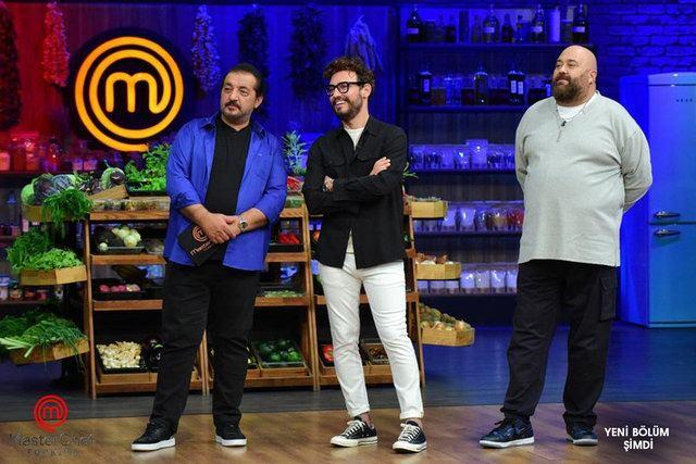 <p><span style="color:#000000"><strong>Yarışmanın yeni sezonunda artık Somer şefin yerine Yılmaz Öztürk'ün yer alacağı duyuruldu. Peki MasterChef yeni jürisi Yılmaz Öztürk kimdir, kaç yaşında, aslen nereli?</strong></span></p>
