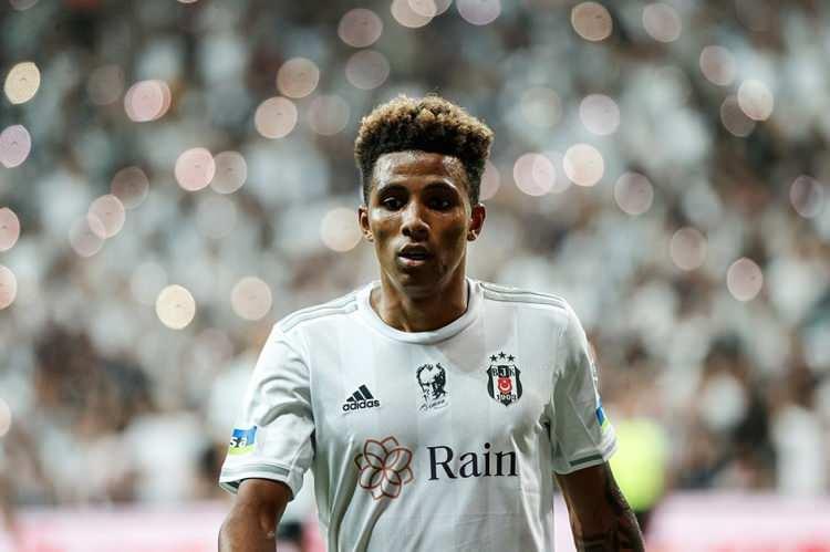 <p>İtalya Serie A ekiplerinden Lazio, Beşiktaş'ın Portekizli orta saha oyuncusu Gedson Fernandes'i radarına aldı. (SPORX)</p>
