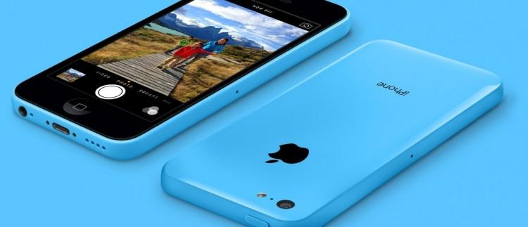 <p>Patente göre boncuklar 'plastik malzemenin içine gömülü olabilir' ve bu da 2013 yılında piyasaya sürülen<strong> iPhone 5S ve 5C gibi geçmişteki bütçe bilincine sahip iPhone modellerinin polikarbonatına benzer</strong> bir iPhone arka paneline işaret ediyor.</p>
