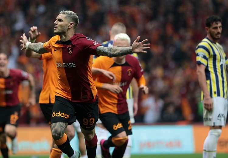 <p>Galatasaray'ın golcüsü Icardi'ye bu kez vatandaşı Simeone talip oldu. İspanyol basının göre; Arjantinli hoca, Icardi'yi Atletico Madrid'de görmek istiyor (AKŞAM)</p>
