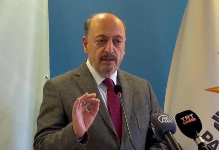 <p>- Sağlık, Aile, Çalışma ve Sosyal İşler Komisyonu Başkanı AK Parti Ankara Milletvekili Vedat Bilgin</p>