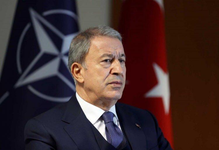 <p>- Milli Savunma Komisyonu Başkanı AK Parti Kayseri Milletvekili Hulusi Akar</p>
