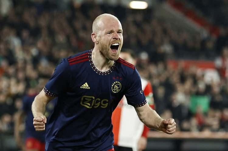 <p>Beşiktaş hem Davy Klaassen hem de Florian Grillitsch transferini bitirmek için düğmeye bastı. Yönetimin önümüzdeki hafta somut adımlar atması bekleniyor. <strong>(FANATİK)</strong></p>
