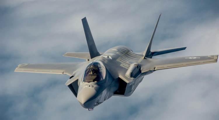 <p>Defense News portalının haberine göre, Pentagon'un Teknoloji Yenileme 3 (TR-3) donanımına sahip yeni uçakların kabulünü dondurması temmuz ayında başlayacak.<br />
</p>