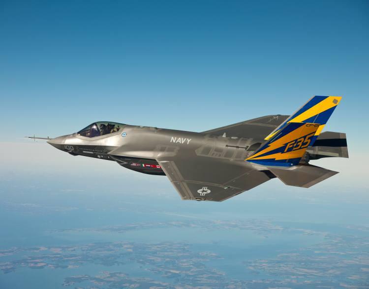 <p>F-35, aradan geçen 20 yılın ardından hala geliştirme aşamasında ve 30 yıl sürecek olan satın alma programının şu anda en az 1.7 trilyon dolara mal olacağı tahmin ediliyor.<br />
 </p>
