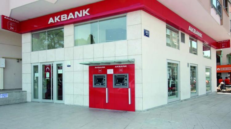<p>SSK, Bağkur veya Emekli Sandığı emekli maaşını 01 Haziran – 30 Haziran 2023 tarihleri arasında Akbank'a taşıyan ve 3 yıl boyunca maaşını Bankamızdan almayı taahhüt eden emeklililerimiz 7.000 TL'ye varan promosyondan faydalanabileceklerdir. Buna ek olarak kampanya dönemi içerisinde, aktif Akbank bireysel kredi kartı olmayanlar veya ilk kez Axess veya Wings başvurusu yaparak onaylanan kartını teslim alanlar, 12 ay boyunca tek seferde veya toplamda her ay en az 2.500 TL harcama sözüne 3.000 TL chip-para ile toplamda 10.000 TL ödül fırsatından yararlanabileceklerdir.</p>