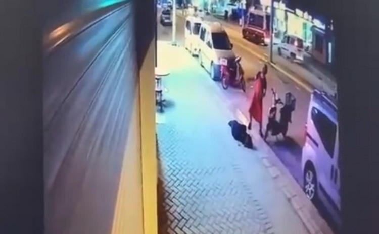 <p> Kafanın iş yeri tabelasına çarpabilmesi için kafa aşağı şekilde vücut eklem hareket sınırlarını aşan zorlama bir pozisyonla atlaması gerekir. Bu şekilde düşme ile vücut pozisyonu ve rotasyonu hareketini açıklamak mümkün bulunmamaktadır" denildi.</p>
