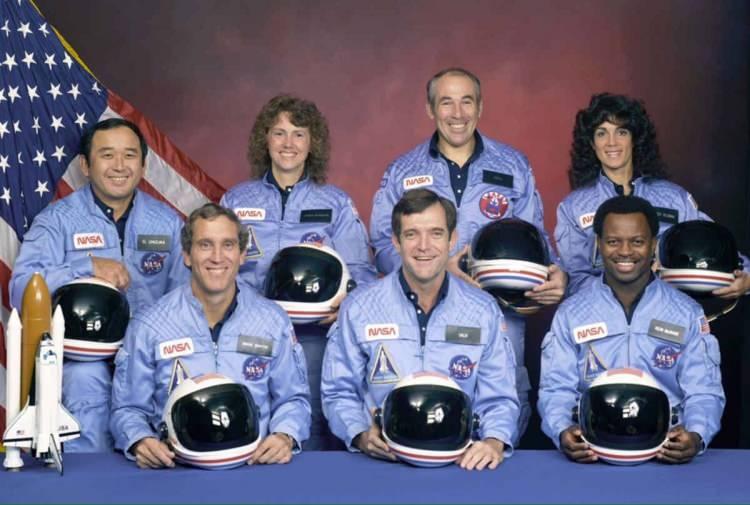 <p><strong>Ocak 1986'da uzay mekiği Challenger fırlatıldıktan 73 saniye sonra infilak etmiş </strong>ve NASA'nın Uzaydaki Öğretmen Projesi kapsamında uçakta bulunan New Hampshire'lı öğretmen Christa McAuliffe'nin de aralarında bulunduğu <strong>yedi kişilik mürettebat hayatını kaybetmişti.</strong></p>
