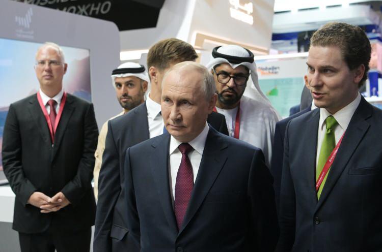 <p>St. Petersburg Uluslararası Ekonomi Forumu (SPIEF) Rusya’nın Petersburg kentinde devam ediyor. </p>