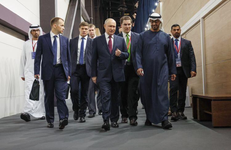 <p>Ancak Rus liderin yakın korumalarının gerginlik seviyesi ziyaretin önüne geçti.</p>