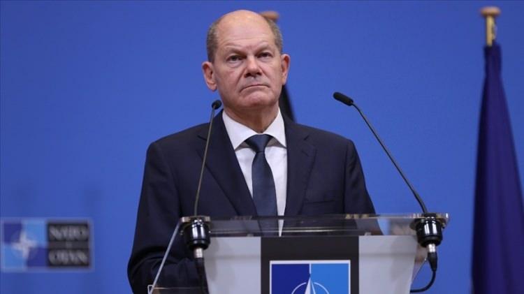 <p>2022 yılında Berlin’de Almanya Başbakanı Olaf Scholz ile yaptığı görüşmenin ardından basının sorularını yanıtlayan Lapid,</p>
