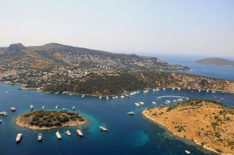 <p>Muğla’ya gelen yabancı turist sayısında ilk sırayı her yıl olduğu gibi yine İngiliz turistler aldı.</p>