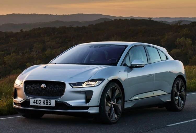 <p><strong>JAGUAR I-PACE</strong></p>

<p> </p>

<p>İngiliz otomobil üreticisi Jaguar'ın SUV segmentindeki elektrikli modeli I-Pace 470 kilometreye kadar menzil sunuyor.</p>
